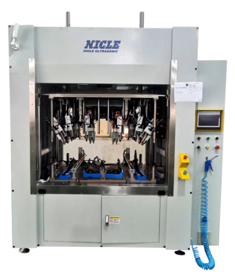超声波穿刺及铆接一体机