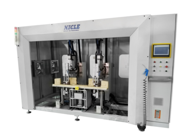 汽车保险杠柔性冲孔焊接机